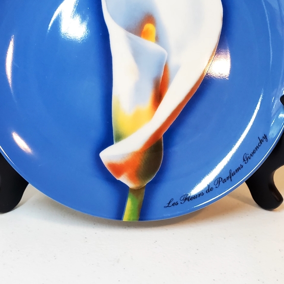 Givenchy Floral Plate - Picture 3 of 5